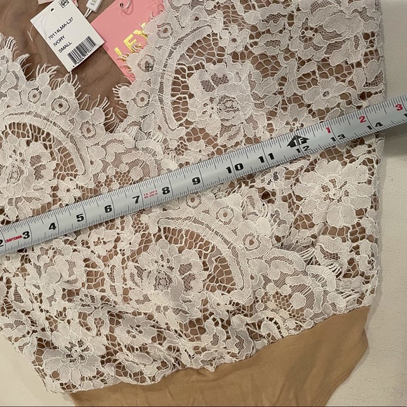 NWT (S) eyelash cream lace light caramel tan bodysuit Leyden in S M or L - Picture 5 of 9